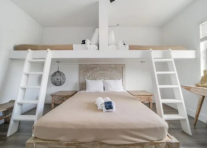Treehouse Hotel